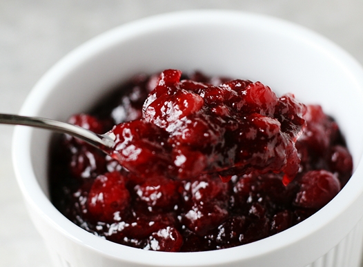 Simple and Amazing Cranberry Sauce